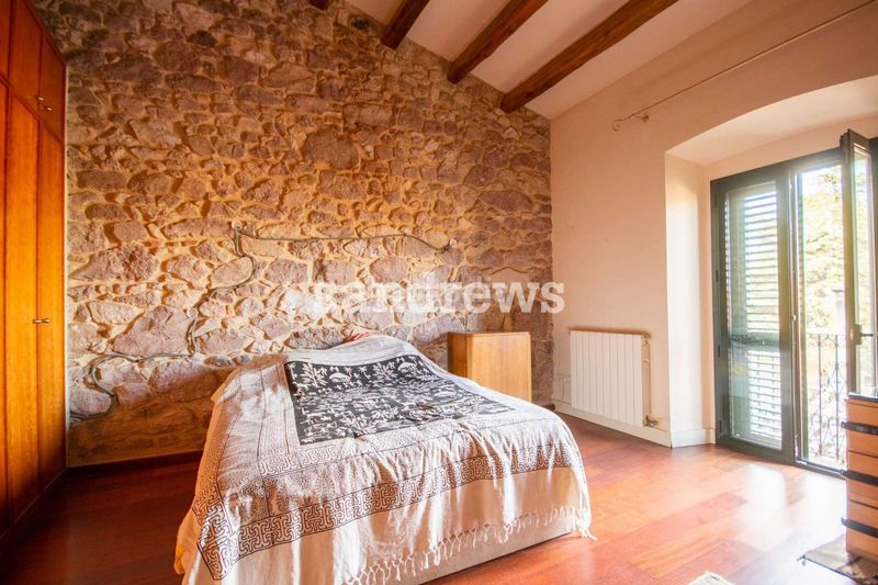 Foto a163cd45-31d7-4297-b1e2-fedd26138a81. Casa adossada amb calefacció piscina a Darnius