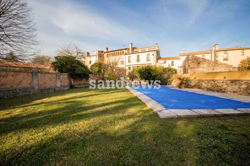 Foto e5b7f0e6-ab15-47d3-8584-eacfc90d1fbe. Casa adossada amb calefacció piscina a Darnius