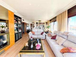 Àtic a Creu de la Mà. Ático en venta en el centro de figueres con terraza de 100 m, vi