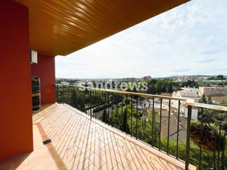 Appartement à Eixample-Horta Capallera. Piso con terraza y parking en venta en el centro de figueres, ju