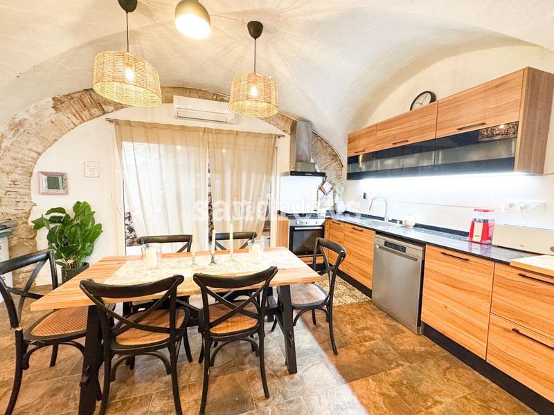 Foto b25087c3-a5f6-4331-9a5b-049c4fcb08eb. Casa a schiera con riscaldamento in Centre Figueres