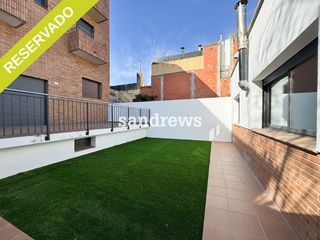 Pis a Poble Nou-Olivar Gran. Bajo en venta en figueres con trastero