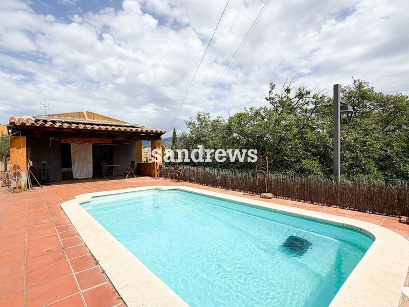 Foto e15607f9-48cb-4641-8c49-3515e2eb8366. Masia amb calefacció piscina a Rabós