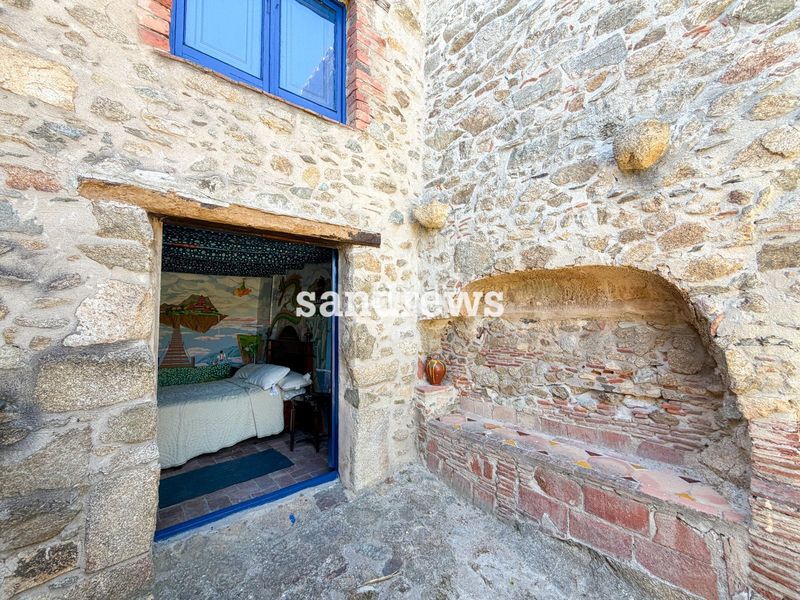Foto b1bdfe56-3463-4412-a3c4-724e3dba6c63. Masia amb calefacció a Cantallops