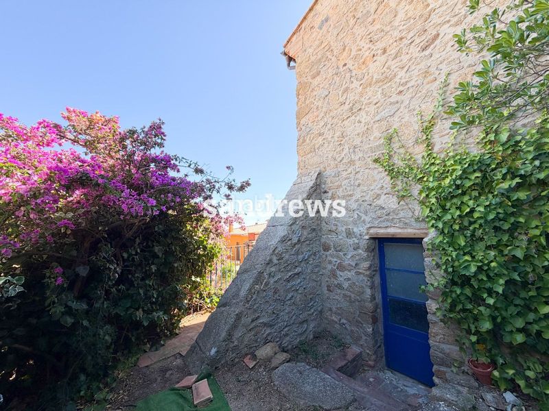 Foto b7220565-d8e8-4faa-bd83-5f1d110cf5f9. Masia amb calefacció a Cantallops