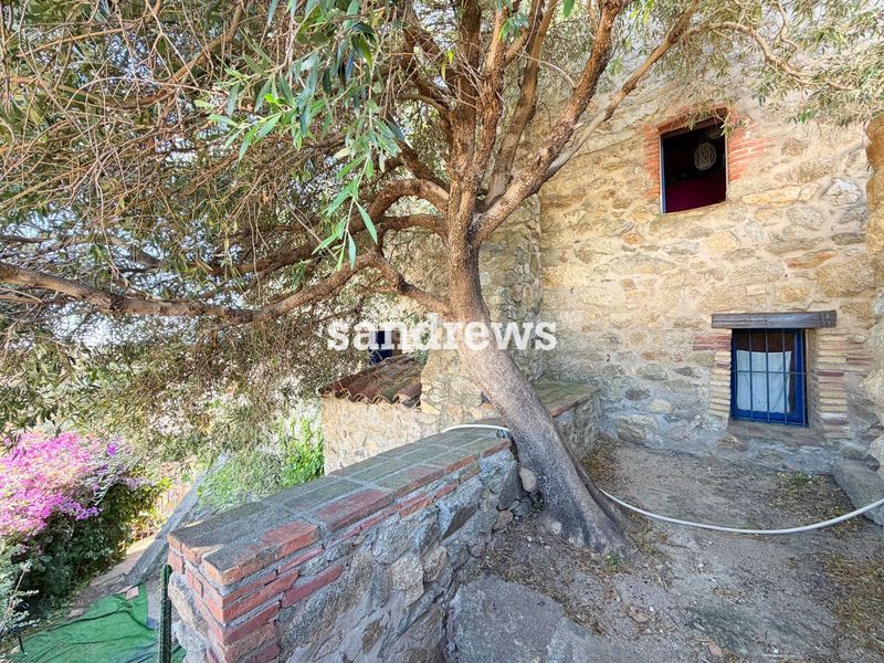 Foto d6fa3bac-a2f9-474a-9e30-170a7d574f8f. Masia amb calefacció a Cantallops