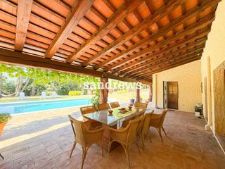 Casa a Darnius. Finca en venta en darnius con piscina y 5.280 m de parcela en pl