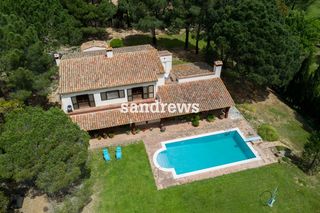 Casa a Darnius. Finca en venta en darnius con piscina y 5.280 m de parcela en pl