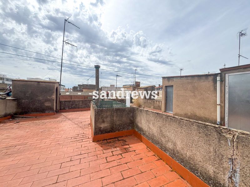 Foto 964c9e07-97e1-4778-81ab-039809cfa2ef. Edificio  en venta en el centro 7 viviendas, 3 locales y patio de 200 m en Figueres