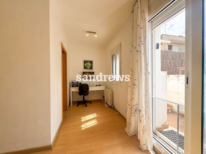 Foto b04d5af4-d0ad-4e25-9581-31e613717b0a. Edificio  en venta en el centro 7 viviendas, 3 locales y patio de 200 m en Figueres