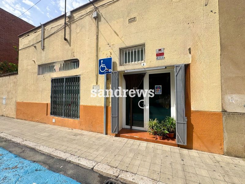 Foto c19cdc5e-5784-45e3-970e-2fe49701a3d5. Edificio  en venta en el centro 7 viviendas, 3 locales y patio de 200 m en Figueres