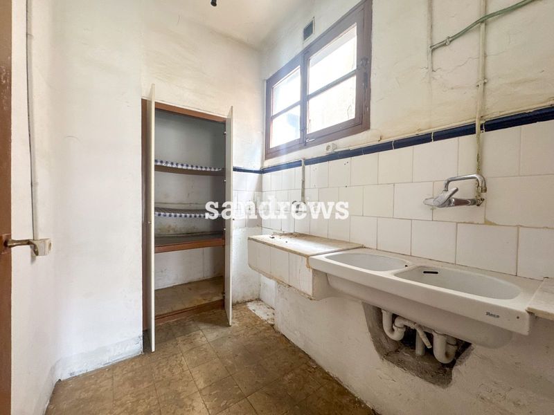 Foto d8386360-1ded-4455-bdba-04642ff91b1c. Edificio  en venta en el centro 7 viviendas, 3 locales y patio de 200 m en Figueres