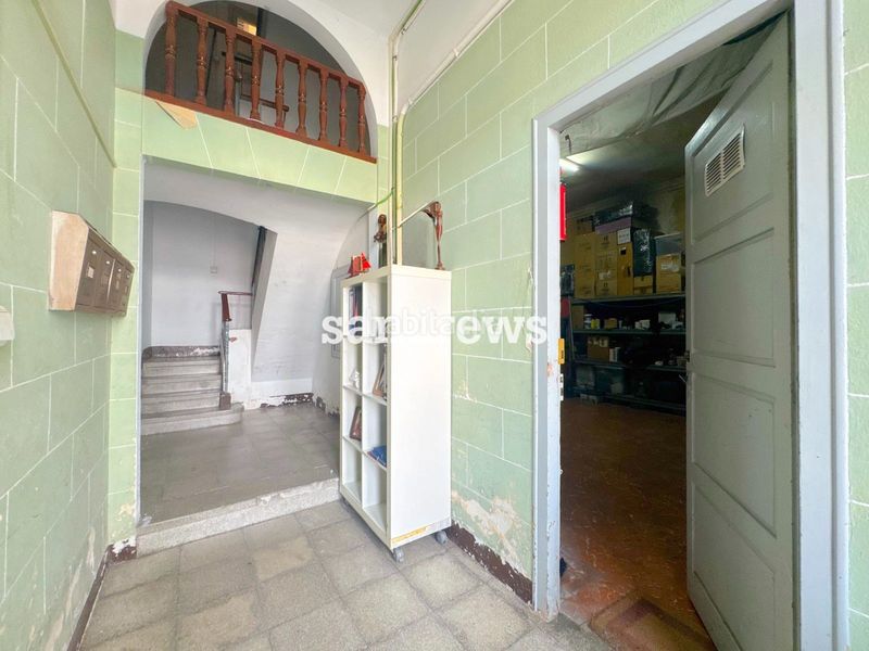 Foto e36a1164-da10-4d93-bc5e-7d4787dd2c0a. Edificio  en venta en el centro 7 viviendas, 3 locales y patio de 200 m en Figueres
