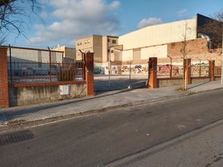 Solar industrial  Zona via sergia. Solar industrial