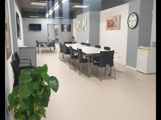 Local Comercial a Carrer de la pubilla casas 35. Local funcional a esplugues