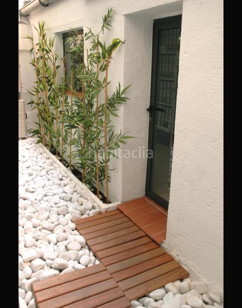 Foto a5b8cb5d-d1f9-4406-9bd1-e935708c13d0. Local comercial en carrer d'argullós 73 local comercial - (nou barris / la Prosperitat) en Barcelona