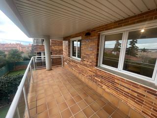 Miete Etagenwohnung  Calle menéndez pidal