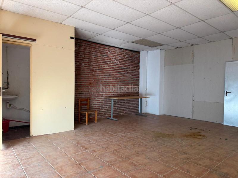 Foto 29e91cd4-31f1-41d6-b0c2-e153dd0ecb17. Alquiler local comercial en Centre Badalona