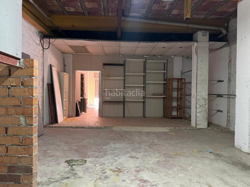 Foto 6b7b24b3-9fbd-4edd-aa15-955fd1207290. Alquiler local comercial en Centre Badalona