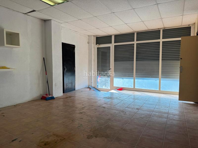 Foto 9f8f320a-2634-4bf6-8440-a9ea2c6b2fef. Alquiler local comercial en Centre Badalona