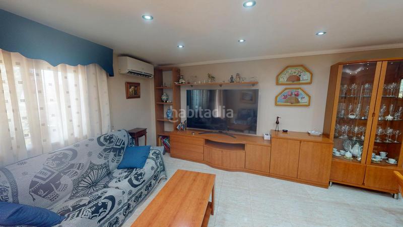 Foto 4a147f91-ccda-4c2c-aa25-4b10b8fd2565. Pis a El Raval Santa Coloma de Gramenet