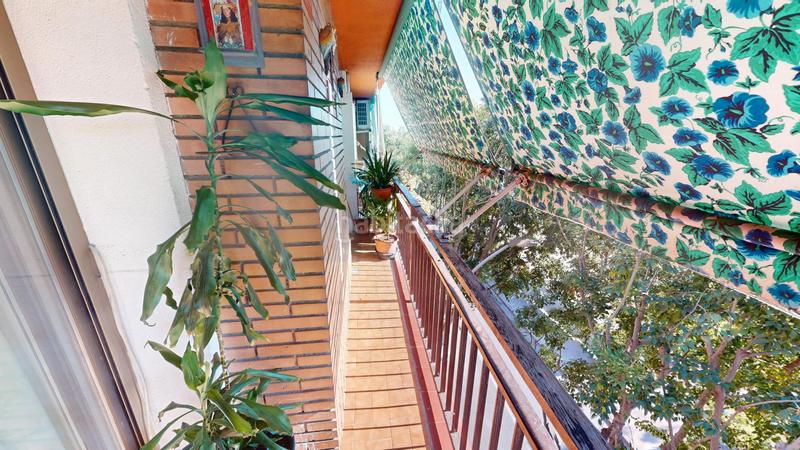 Foto 0d233bb3-1bc5-472a-ab5c-7f5ab292ad1b. Piso en El Raval Santa Coloma de Gramenet