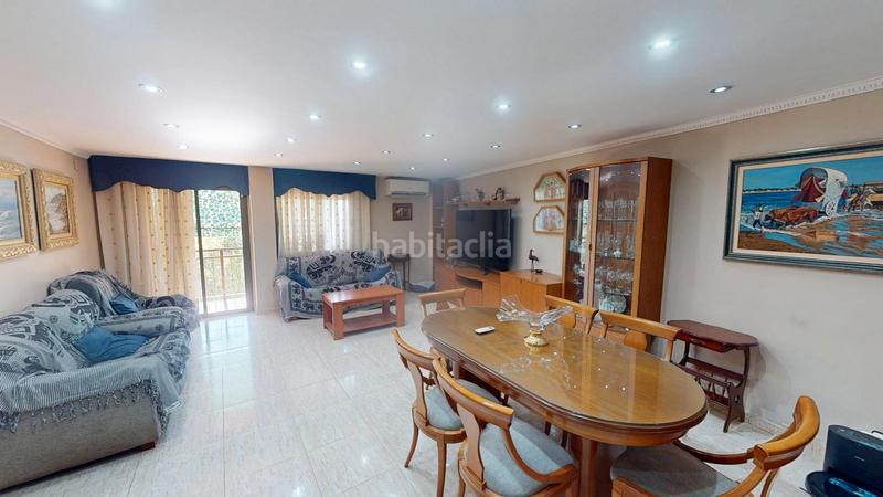 Foto 2a0c3ad7-72ca-46a8-9546-f9da6cc495f4. Piso en El Raval Santa Coloma de Gramenet