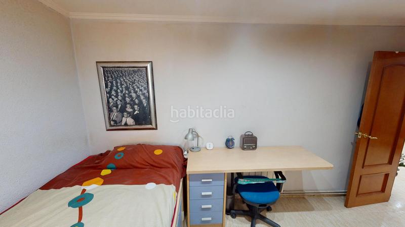 Foto 5946def3-a5fe-4d95-8552-bf9dfd73b77d. Piso en El Raval Santa Coloma de Gramenet