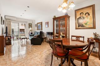 Appartamento  Carrer uva. Piso en venta con terraza y solárium privado – 365.000€