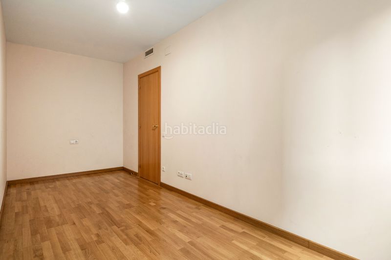 Foto e19f92f6-ac25-4b98-8961-1e0c5822ae93. Pis amb calefacció aparcament a Provençals del Poblenou Barcelona