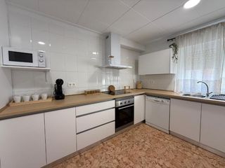 Rent Flat in El Palmar. Amplio y moderno piso en el palmar  la arrixaca por solo 850