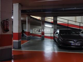 Aparcament cotxe  Magallanes. Plaza de garaje en venta en calle magallanes
