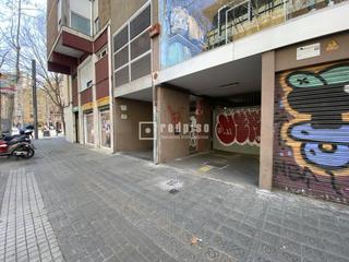 Aparcament cotxe  Viladomat. Plaza de garaje en calle viladomat