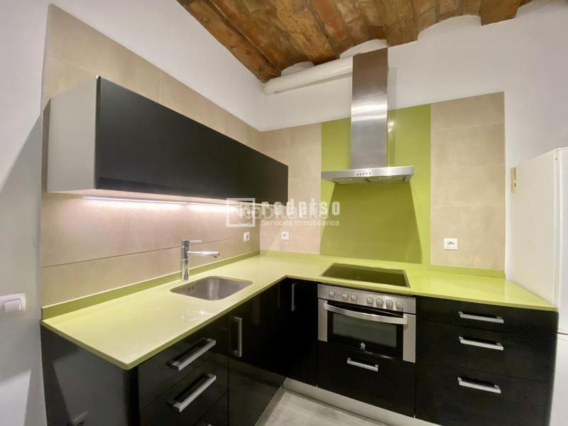 Foto 2a6c0180-fe60-4bae-bd9c-38c77bfd0f44. Pis a Raval Barcelona