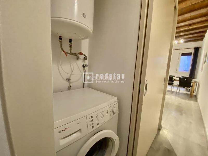 Foto 3cbfb71e-c144-42bd-996d-1560f79f09f1. Pis a Raval Barcelona