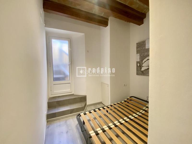 Foto 61b31244-6fc2-4509-8604-07323d8687f0. Pis a Raval Barcelona