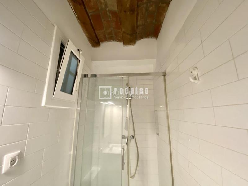 Foto 7e422715-521d-4045-9fa4-0b8f5c19a8a7. Pis a Raval Barcelona