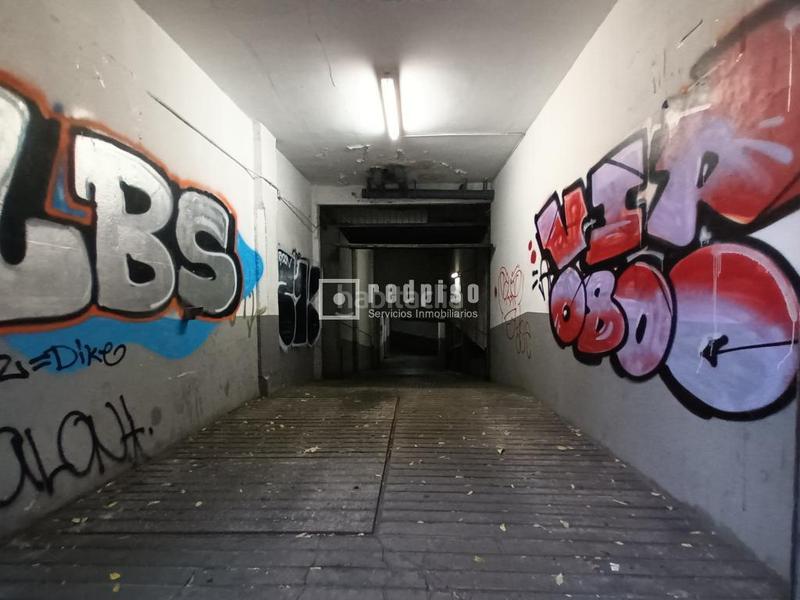 Foto 31a2459c-7b8c-4d84-8651-d71b6e16dd70. Aparcament cotxe a nápoles 163 a Dreta de l´Eixample Barcelona