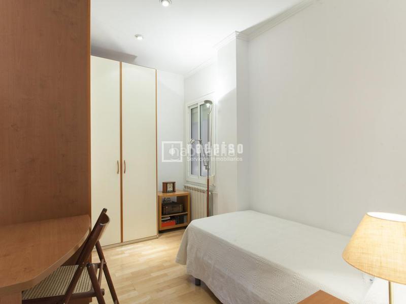 Foto 37da9ee0-0c95-48b7-a89b-43e80fe5a34e. Piso espectacular piso en el Gòtic! en Gòtic Barcelona