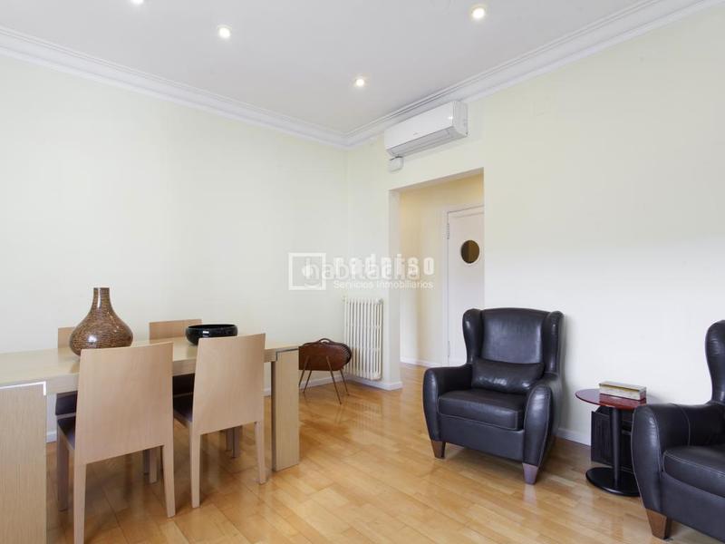 Foto b666f98f-bed8-4432-a184-20288c3b4e01. Piso espectacular piso en el Gòtic! en Gòtic Barcelona