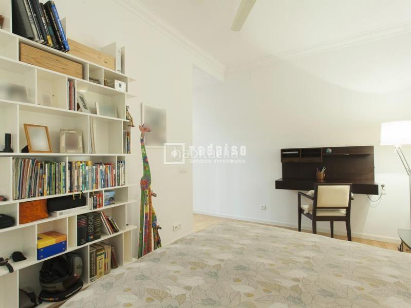 Foto cf57d9e7-8768-4c89-b4f2-715bc907529c. Piso espectacular piso en el Gòtic! en Gòtic Barcelona