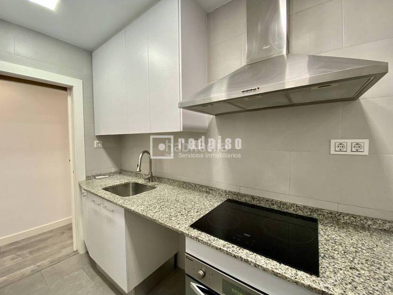 Foto 1e1f62e0-91c8-4750-b408-7391c4d1f04d. Pis a Sant Antoni Barcelona