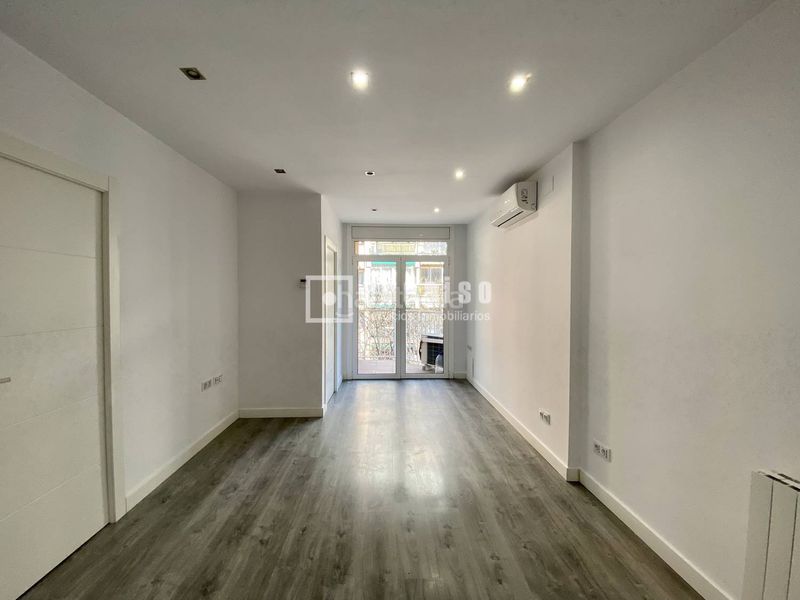 Foto 3b9517ba-aa97-4bed-ad3b-71488c5a7efb. Pis a Sant Antoni Barcelona