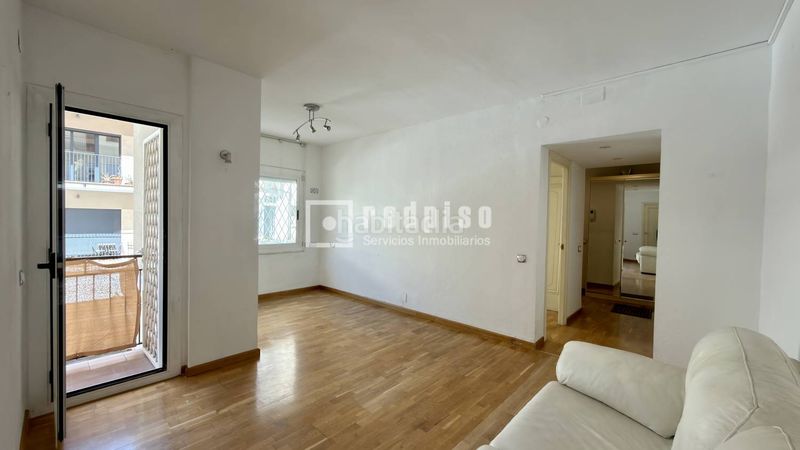 Foto b2100d33-c8ca-4f7e-91b2-02f7e25f2ca7. Pis a Hostafrancs Barcelona