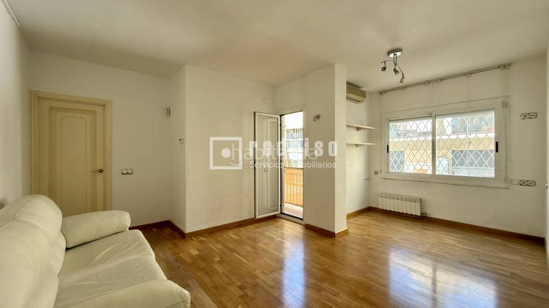 Foto df6c1371-bc1d-41d0-bb0e-3fcaa07135bd. Pis a Hostafrancs Barcelona