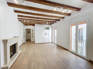 Etagenwohnung  Portaferrissa. Rara oportunidad a 20 metros de la rambla!