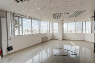 Office space  Drassanes. Oficina con vistas panorámicas a todo barcelona en edificio embl