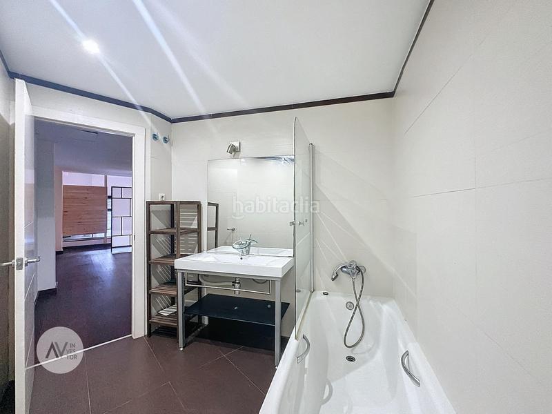 Foto 8c223309-473c-457a-9e68-016c63f31e35. Apartament amb calefacció terrassa a La Salut Barcelona