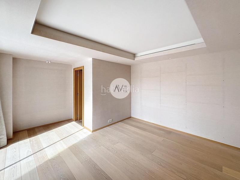 Foto a34ef28b-6add-4860-9339-7d43160c3843. Affitto attico con riscaldamento parcheggio piscina in Barcelona