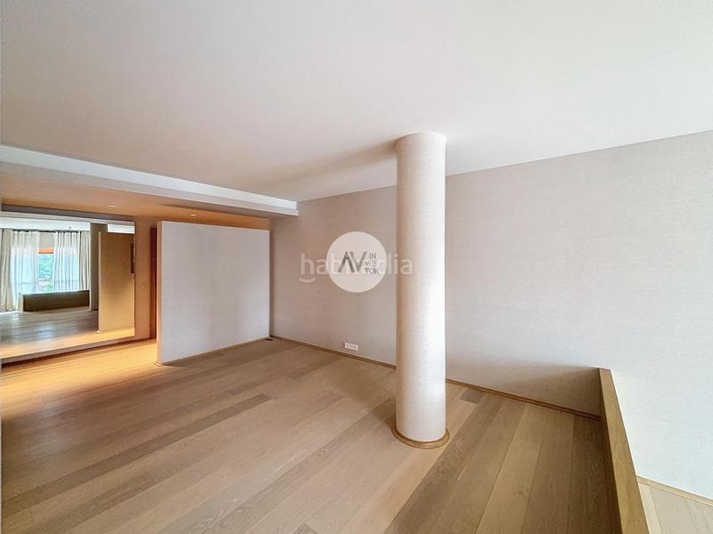 Foto 85a7d77d-f19e-4d2f-b7b1-9ecad9c7340c. Location attique avec chauffage parking piscine dans Barcelona